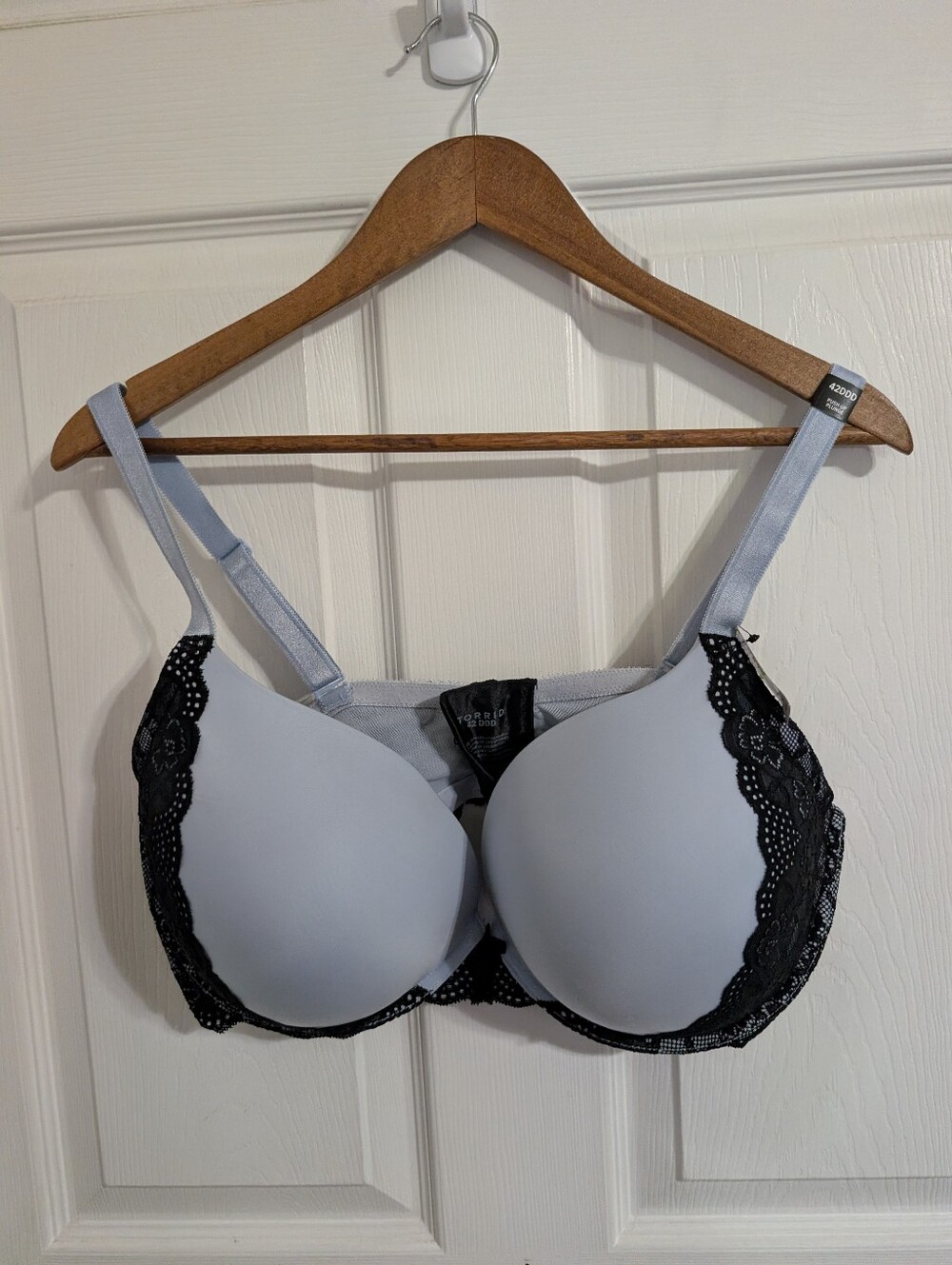New Torrid Womens Bra Blue Black Lace Push Up Plunge Size 42DDD *stains* NWT
